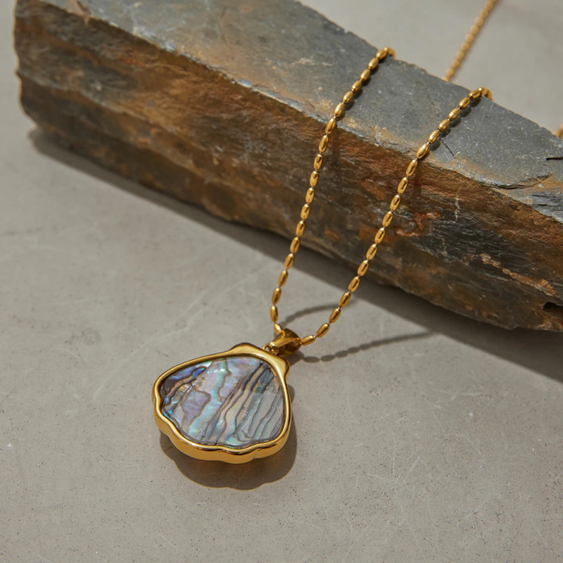 COLAR PINGENTE CONCHA ABALONE - 18K - À PROVA D'ÁGUA