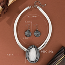 KIT COLAR + BRINCOS - RAÍZES DO CHARME